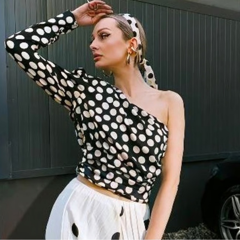 MANGO MNG New Asymmetrical Polka Dot One Sleeve Crop Blouse Top Sz Medium - Picture 3 of 12